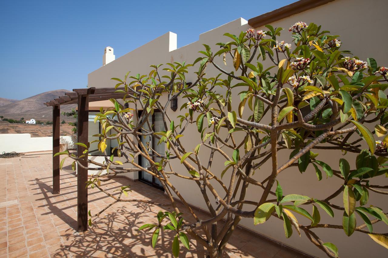 Gasthaus Casa Guisguey Exterior foto